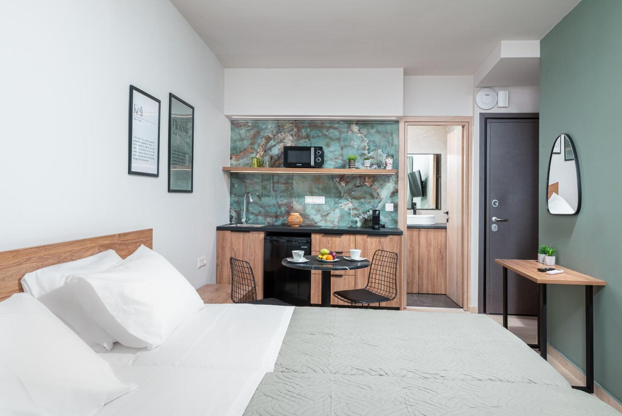 Makas Suites Херсонисос Екстериор снимка