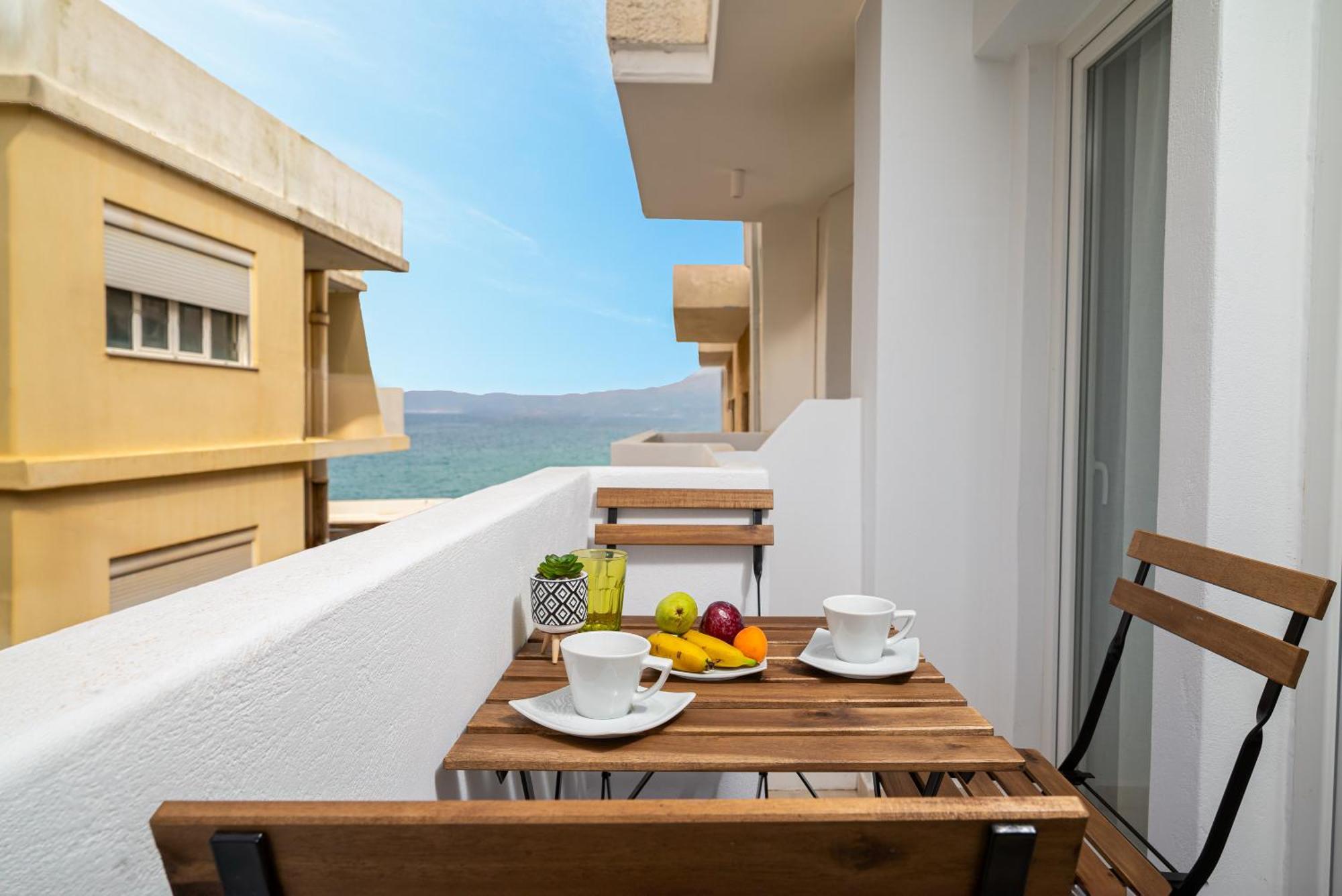 Makas Suites Херсонисос Екстериор снимка