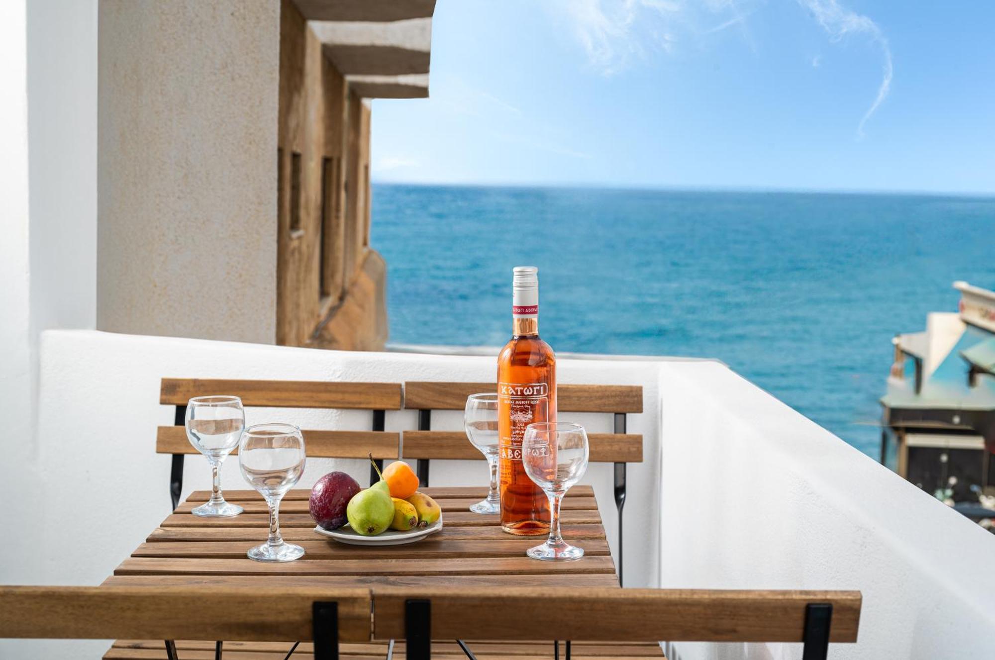 Makas Suites Херсонисос Екстериор снимка
