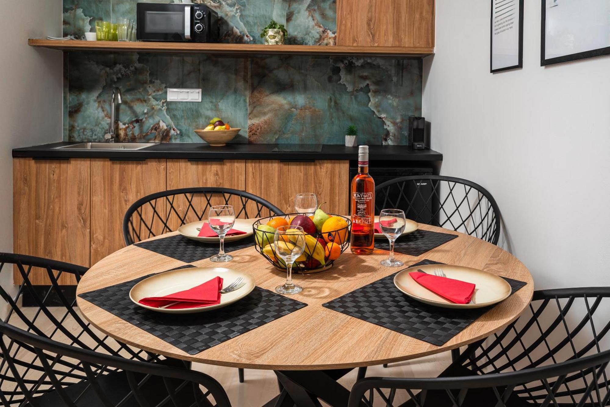 Makas Suites Херсонисос Екстериор снимка
